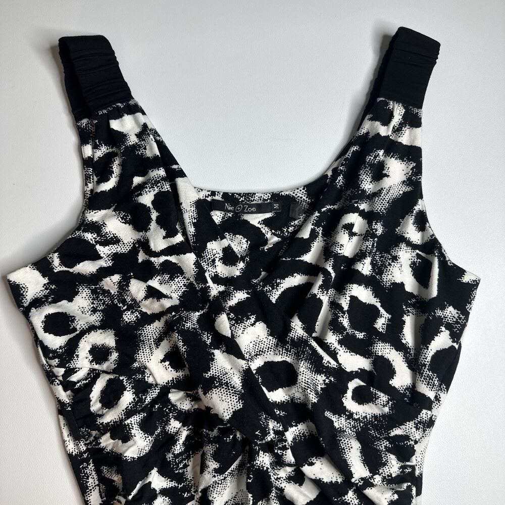 Nic + Zoe Womens Medium Black White Abstract Print Sleeveless Top 60s Vibes Glam - Picture 6 of 9